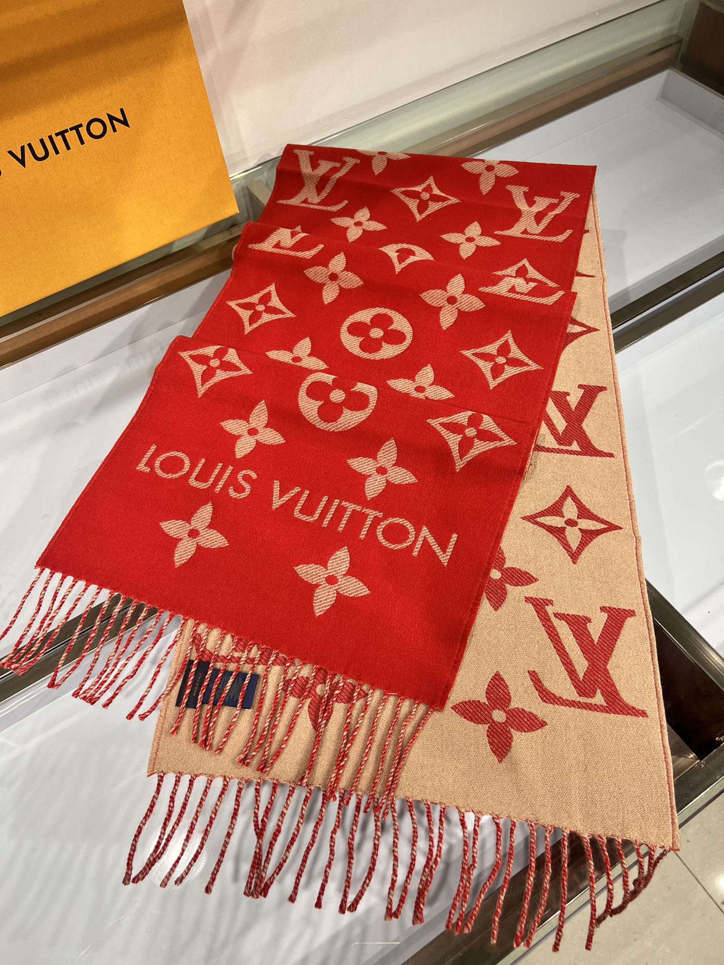 LV Simply Scarves